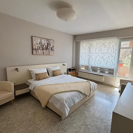 Stylish Near Airport And Metro, Self Check-in Sofia